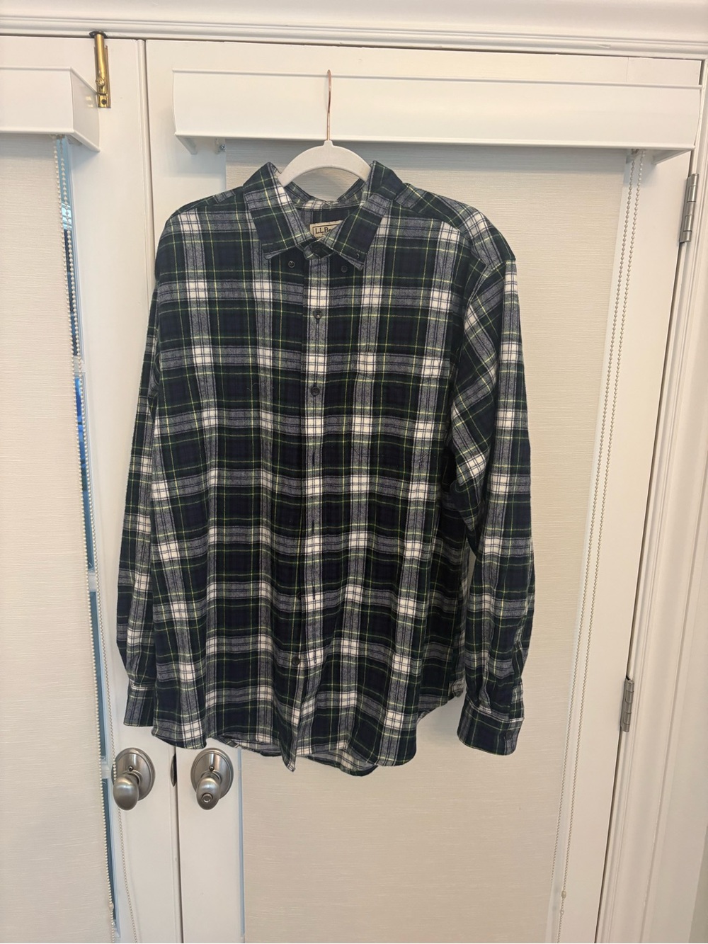 Soft Flannel LL Bean Men's Green and Navy Plaid Button-Down Shirt
